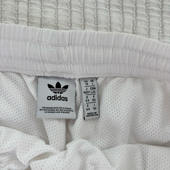 Adidas Original Nylon Women's White Athletic Shorts Drawstring Pockets Lined L - Picture 7 of 13